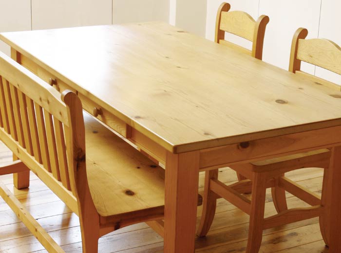 ダイニングテーブル